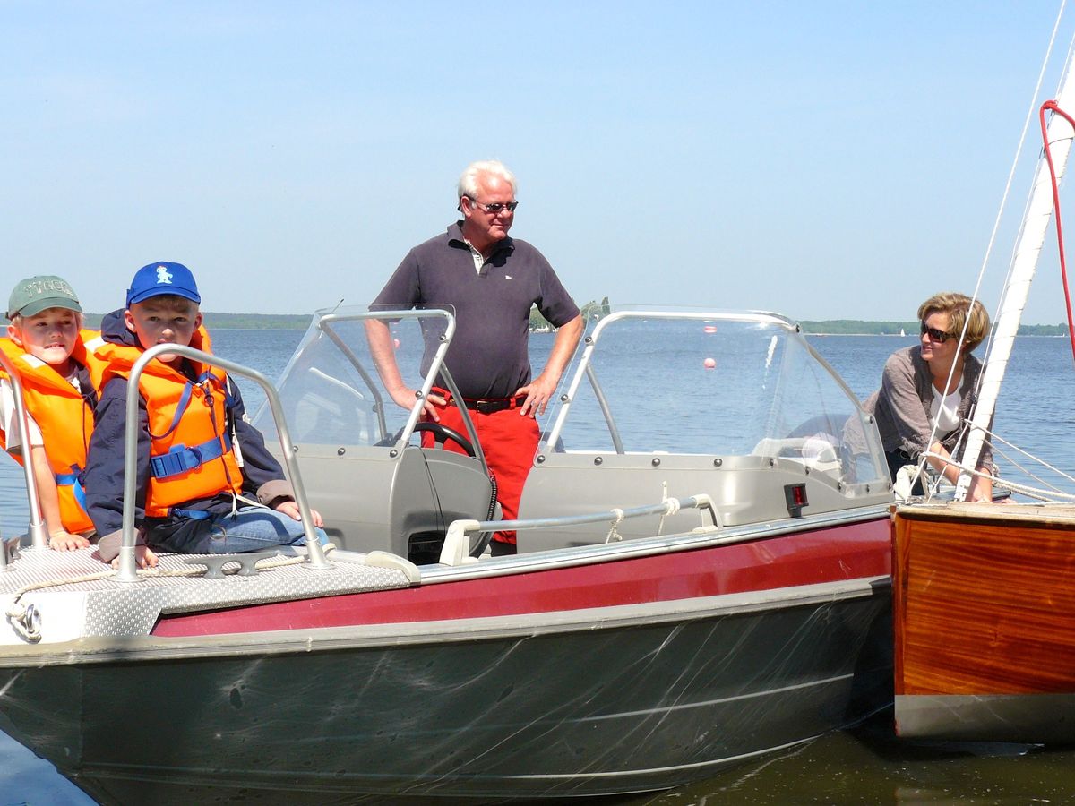 YSTM Motorboot Dolly