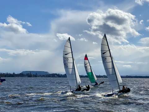 Katamaran-Regatta YSTM